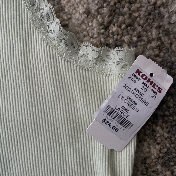 🌟NWT SO Light green button down cami - Picture 2 of 3